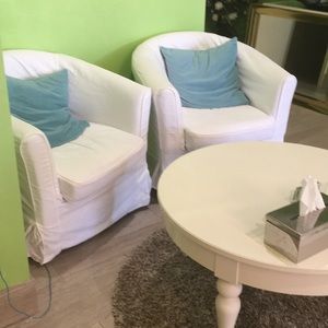 Set two chairs and table